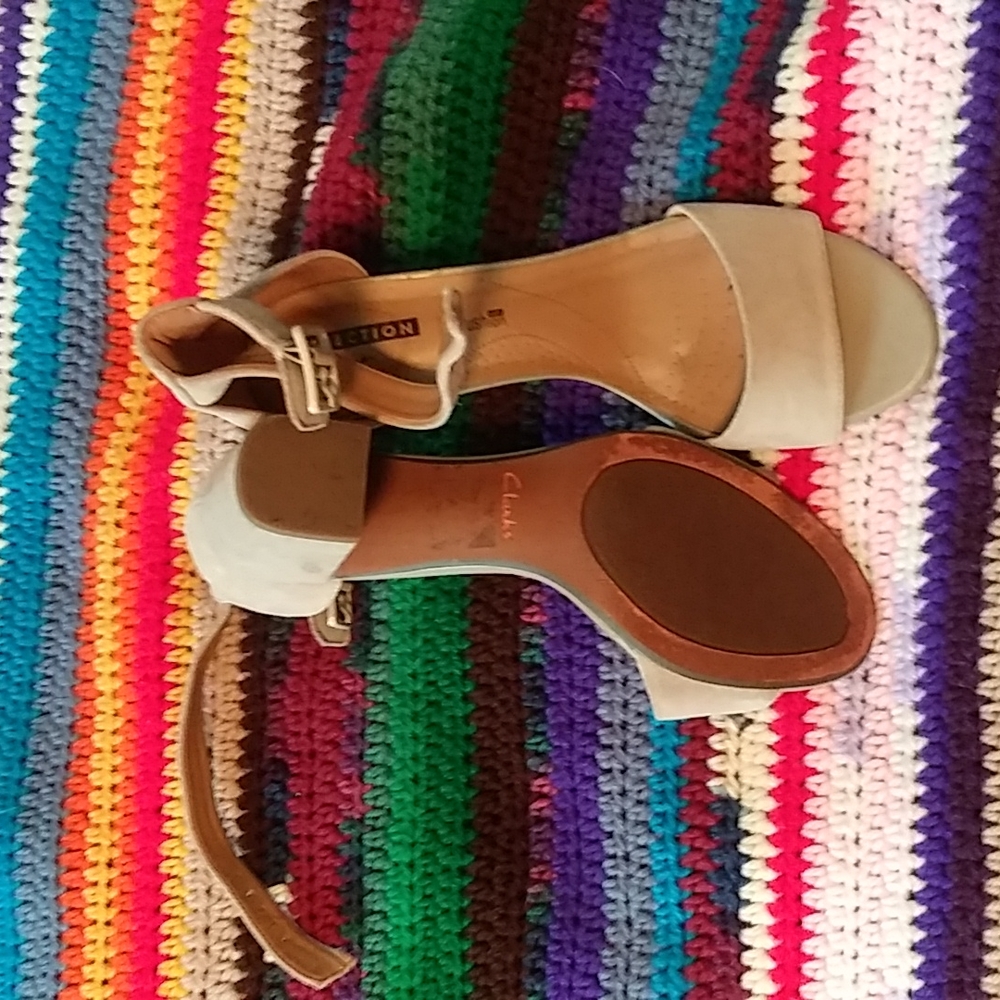 Clarks cushion soft edition